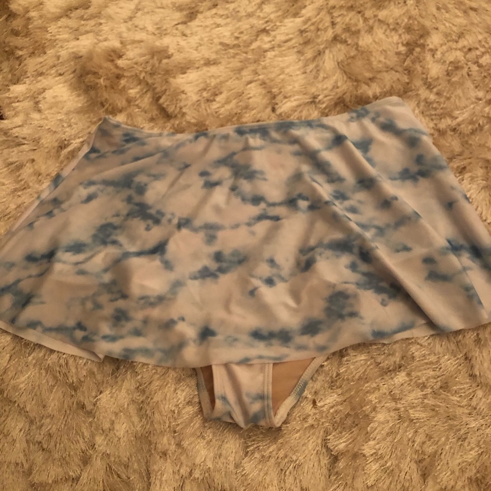 Kortni Jeane Who Wears Short Skirt Bottoms
